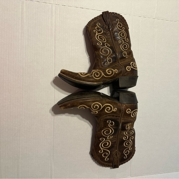 Ariat Brown and Cream Ankle Booties with Elegant Swirl Design - Picture 3 of 7
